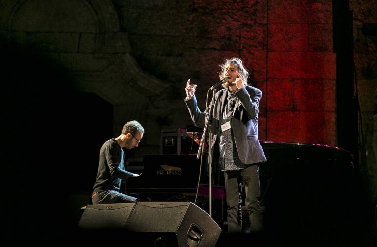 Concerto de Salvador Sobral, integrado no Festival Confluências.