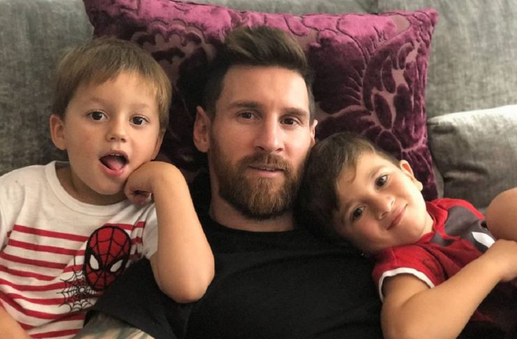 Dos mesmos criadores de Messi careca, vem aí mario cara de bebê :  r/HUEstation