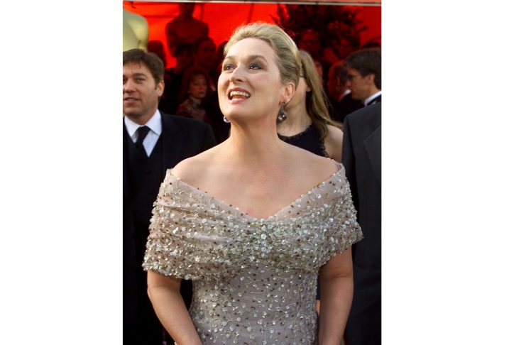 Meryl Streep arrives at the 71st Annual Academy Awards at the Dorothy Chandler Pavilion in Los Angel..