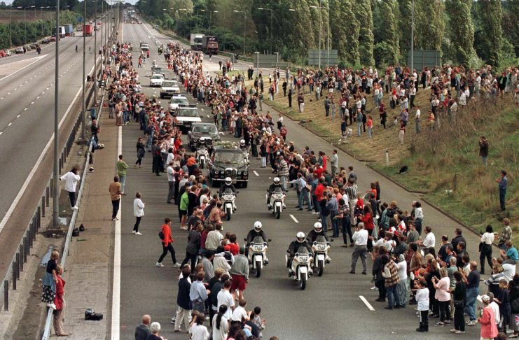 Mourners line the M1 Motorway to pay their respects to Diana, Princess of Wales who’s body was drive..