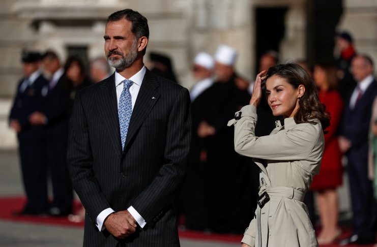 Spain’s King Felipe and Queen Letizia wait for Israeli President Reuven to arrive for a welcoming ceremony at the start of a State Visit to Spain, at the Royal Palace in Madrid