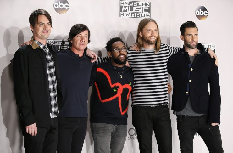 Maroon 5  poses backstage during the 2016 American Music Awards in Los Angeles