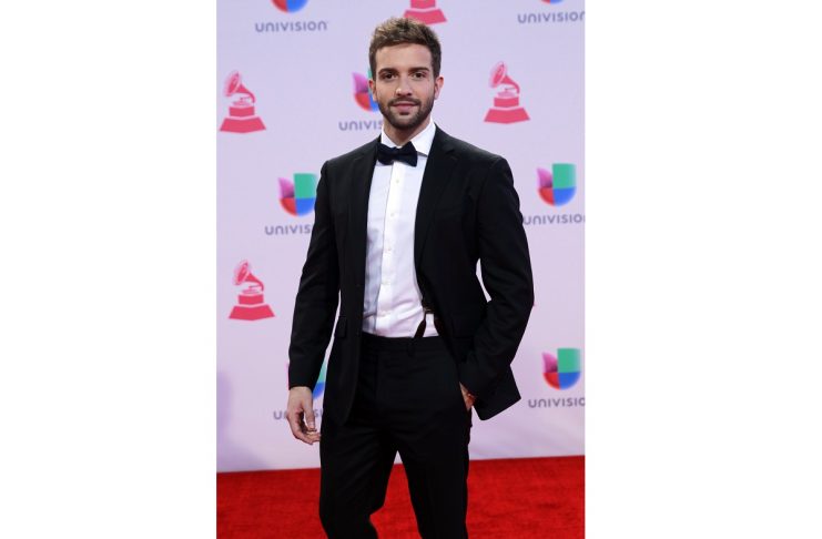Spanish singer Pablo Alboran arrives at the 2015 Latin Grammy Awards in Las Vegas