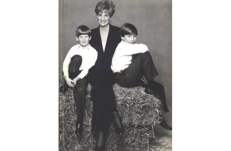 85_Diana_and_her_sons_1