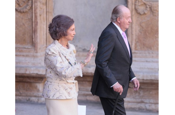 Members of the Spanish Royal Family King Juan Carlos and Queen Sofia pose for the media after attending an Easter Sunday mass at Palma de Mallorca’s Cathedral on the Spanish island of Mallorca