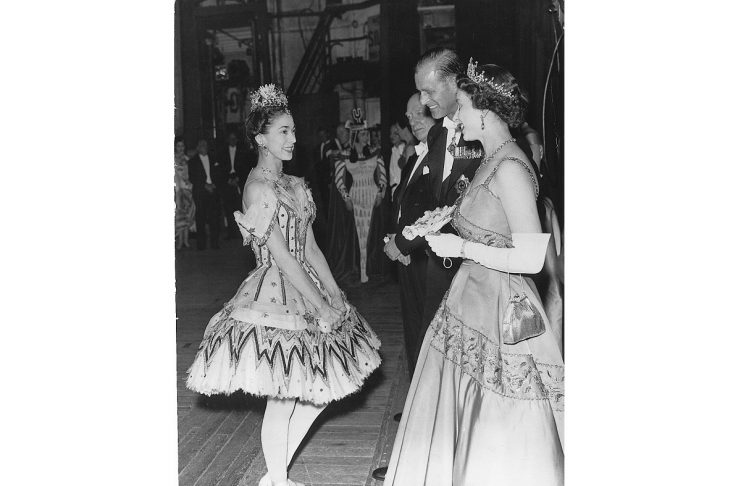 The Queen Elizabeth II, Prince Philip and David Webster are talking with Margot Fonteyn at CG Gala