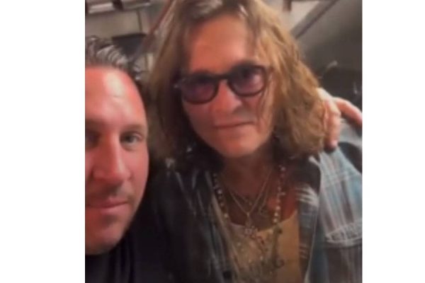 Johnny Depp regressa ao grande ecrã como rei Luís XV - SIC Notícias