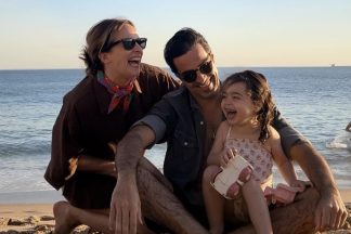 Sara Prata partilha registos em família na praia